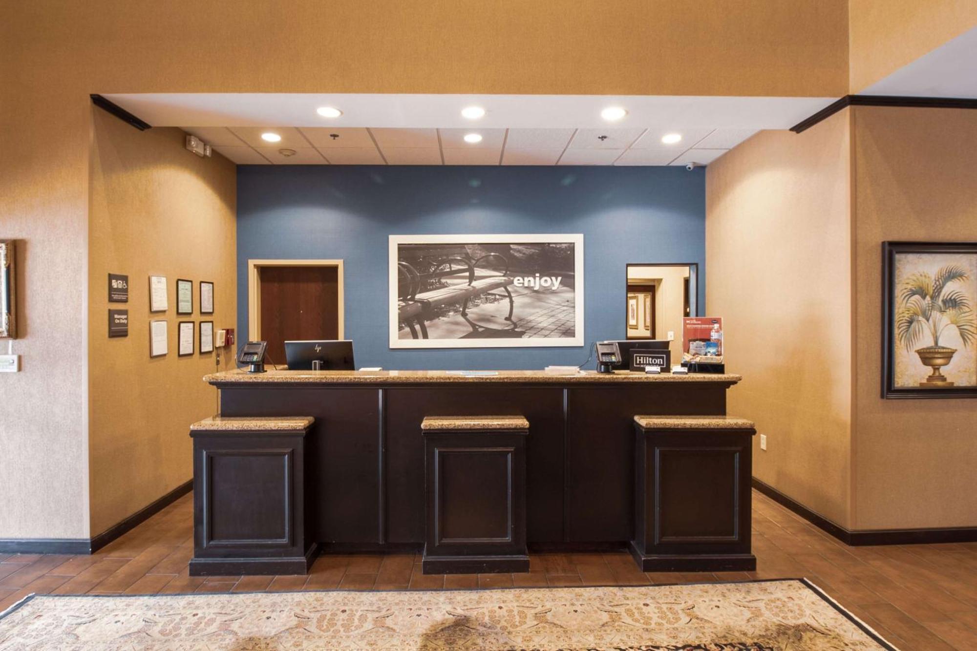 Hampton Inn & Suites Huntsville Hampton Cove Buitenkant foto